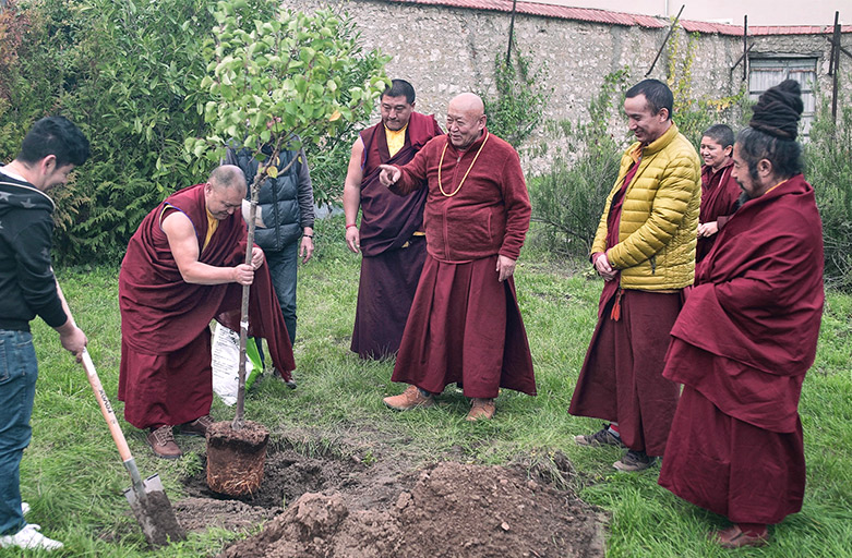 Interview de Sa Sainteté Drikung Kyabgön Chetsang Rinpoche