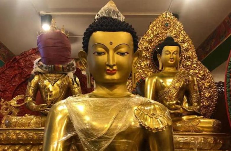 Collecte pour la statue du Bouddha Shakyamuni