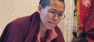 Dimanche 23 novembre 2025 : LopönMa Samten Angmo à Paris – Les 37 pratiques des Bodhisattvas, de Gyalse Thogme Zangpo